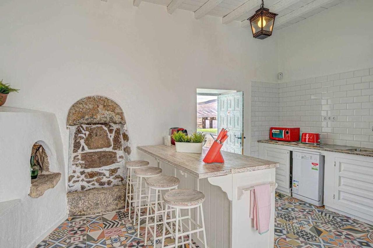 La Caldereta Rural Home ภายนอก รูปภาพ
