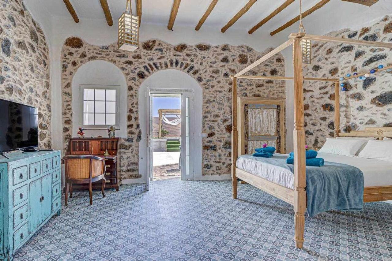 La Caldereta Rural Home ภายนอก รูปภาพ