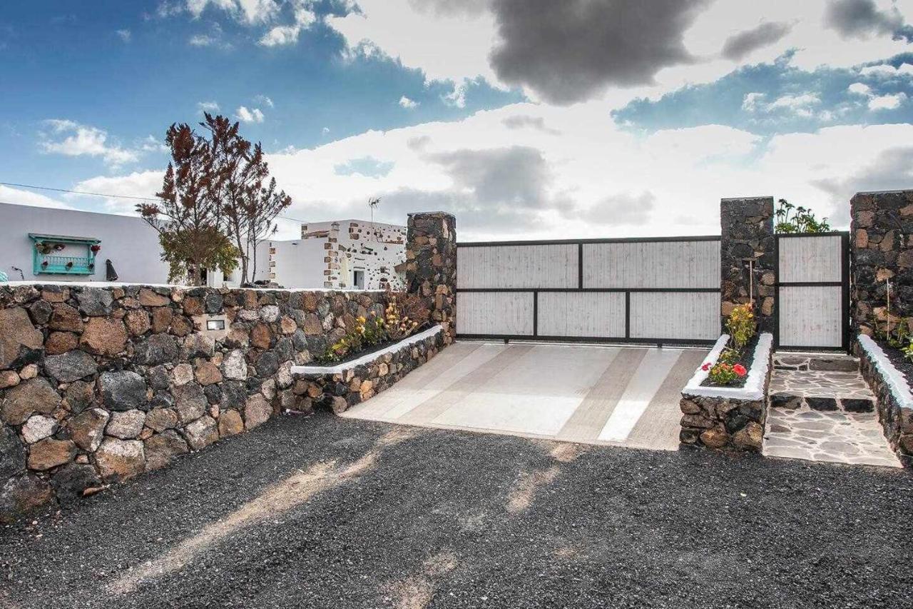 La Caldereta Rural Home ภายนอก รูปภาพ