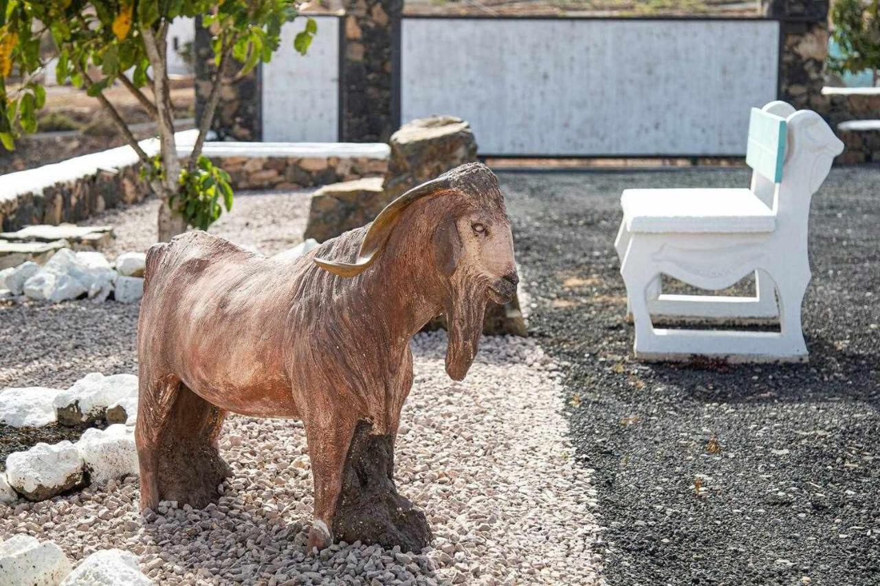 La Caldereta Rural Home ภายนอก รูปภาพ