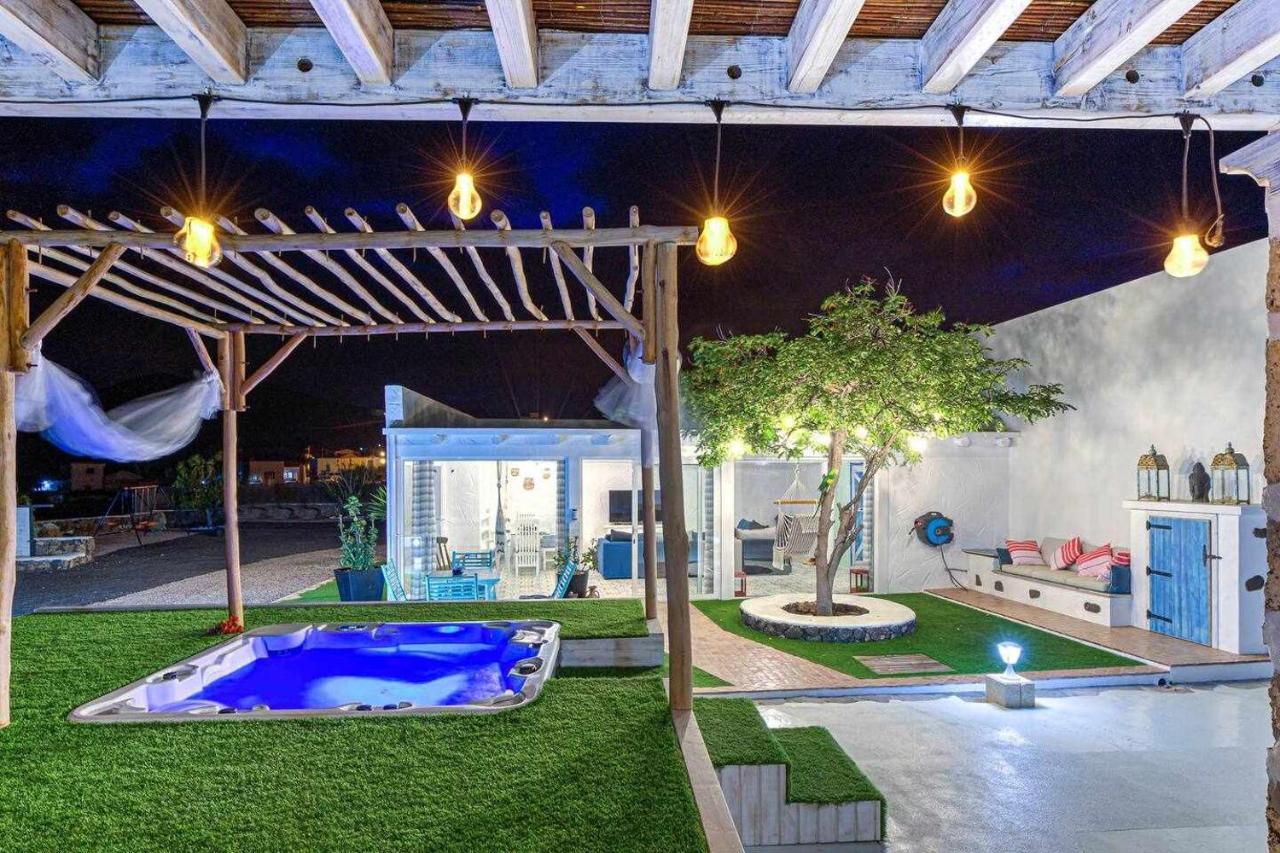 La Caldereta Rural Home ภายนอก รูปภาพ